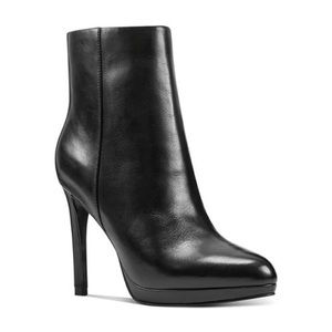 Nine west black booties size 7.5 us